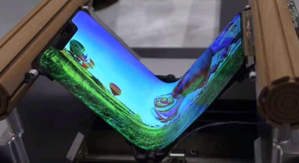 Huawei skladaci samartfon ilustracny obrazok