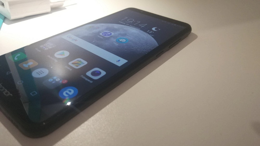 huawei honor X7 recenzia ovladanie hlasitosti-min