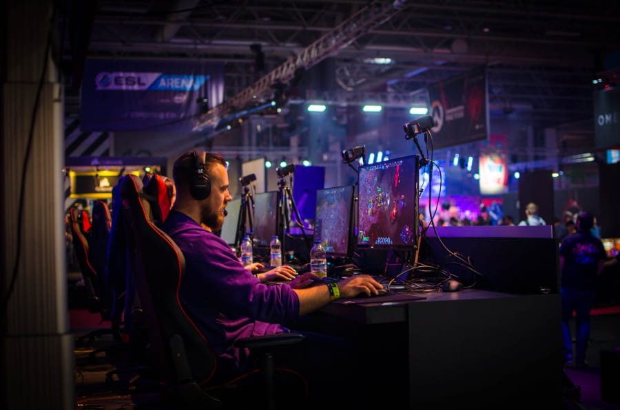 hrac gamer pexels-photo-929831