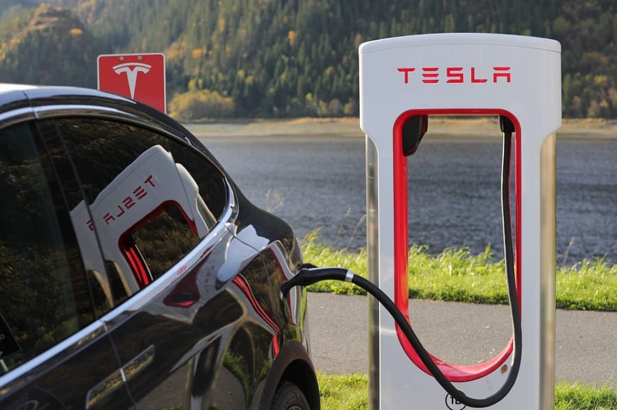 tesla super nabijacky-1738969_960_720