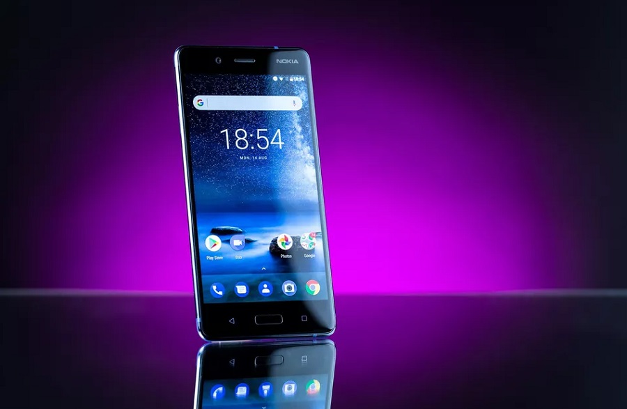 Nokia 8 predna strana