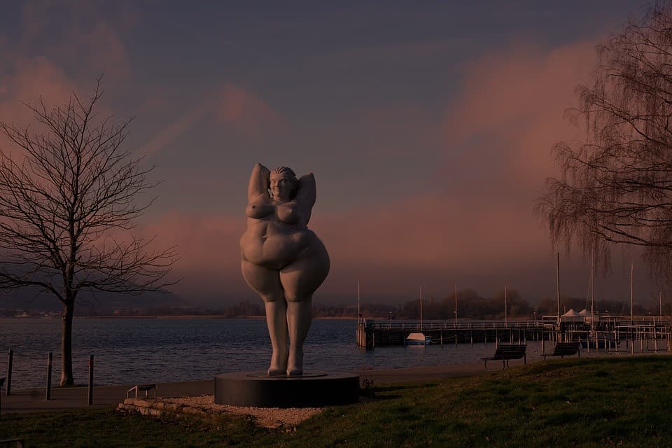 obezita lake-constance-1937136_960_720