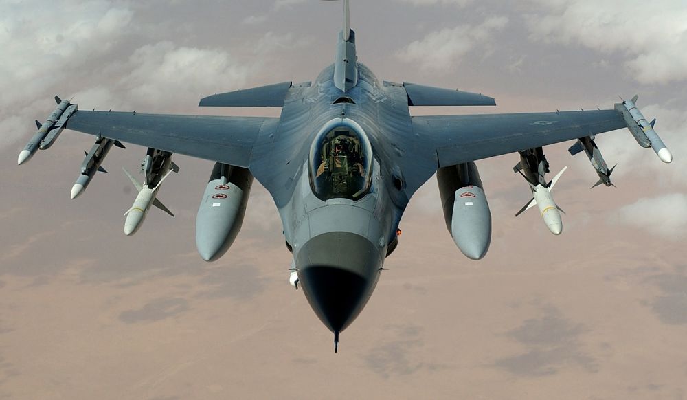 fighter-jet-63028_1280_opt