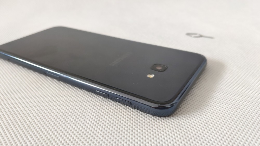 recenzia Samsung Galaxy J4+_2