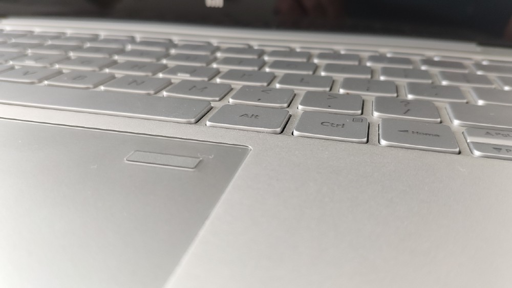 Xiaomi Mi Air recenzia skener odtlackov prstov