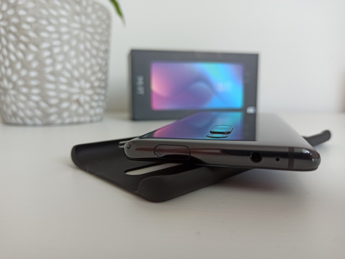 Xiaomi Mi 9T hrana s kamerou
