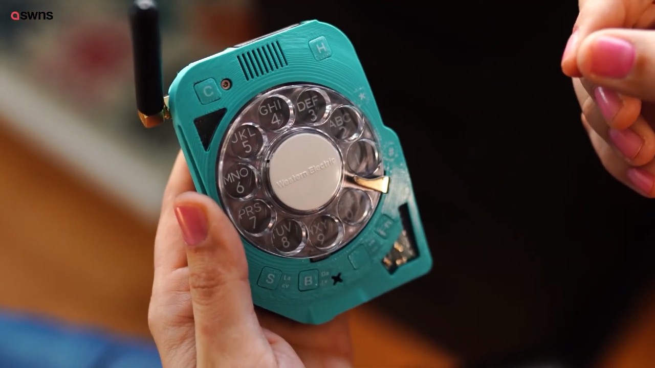Mobilny telefon s ciselnikom_2