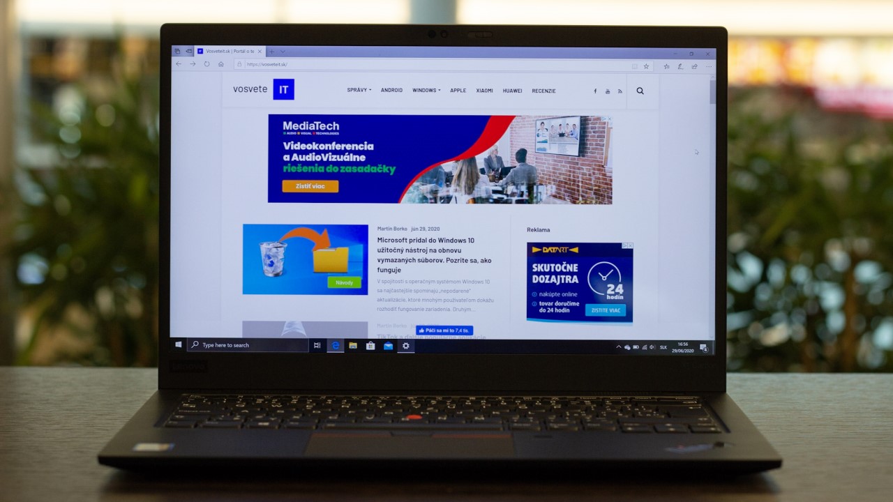 lenovo thinkpad x1 carbon ilustracny