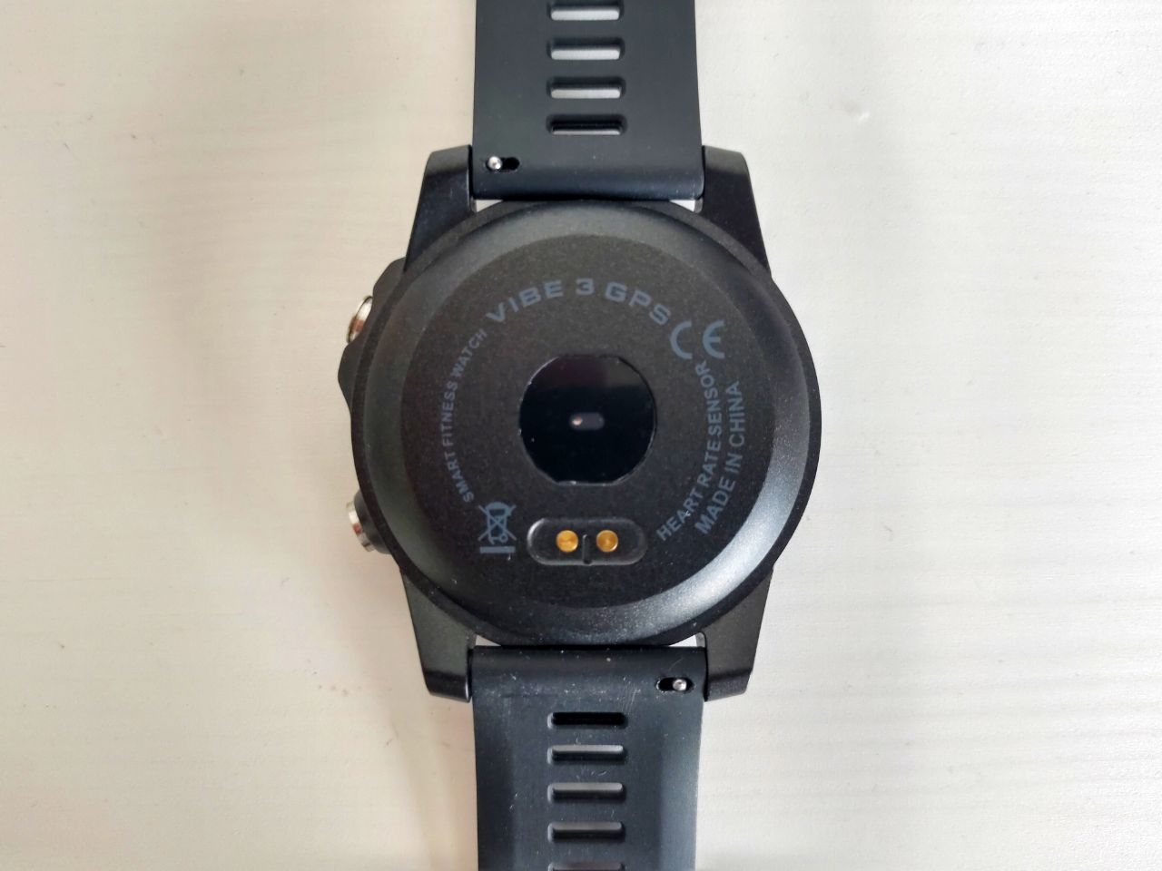 Zeblaze VIBE 3GPS_recenzia_spodna stena