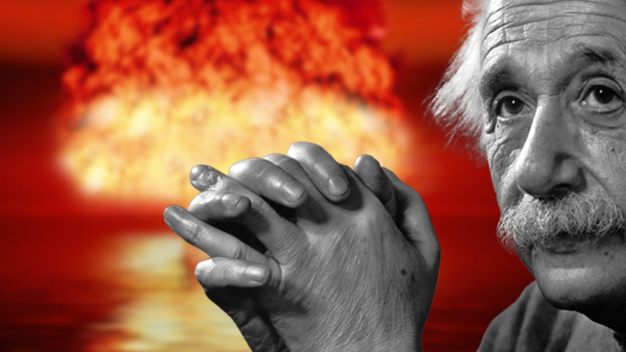 Albert Einstein neveril v atomovu bombu