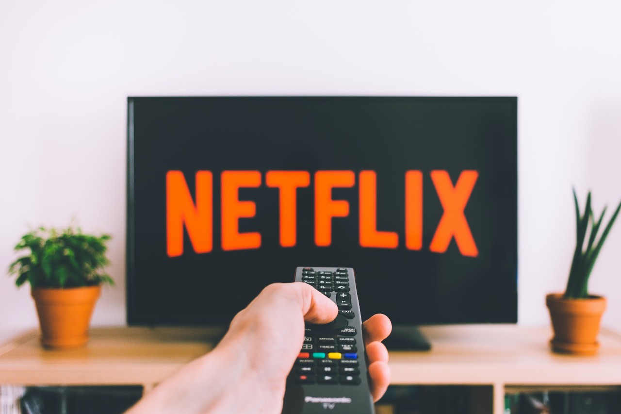 netflix filmy_freestocks-11SgH7U6TmI-unsplash