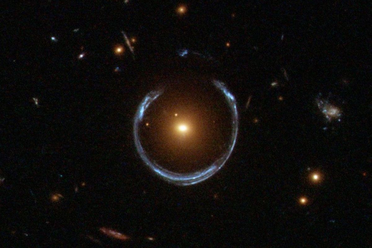 Gravitačná šošovka