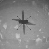 Dron Ingenuity_let v atmosfere Marsu