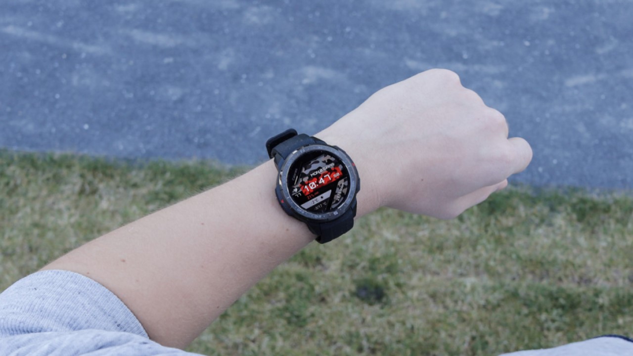 honor watch gs pro ciferniky