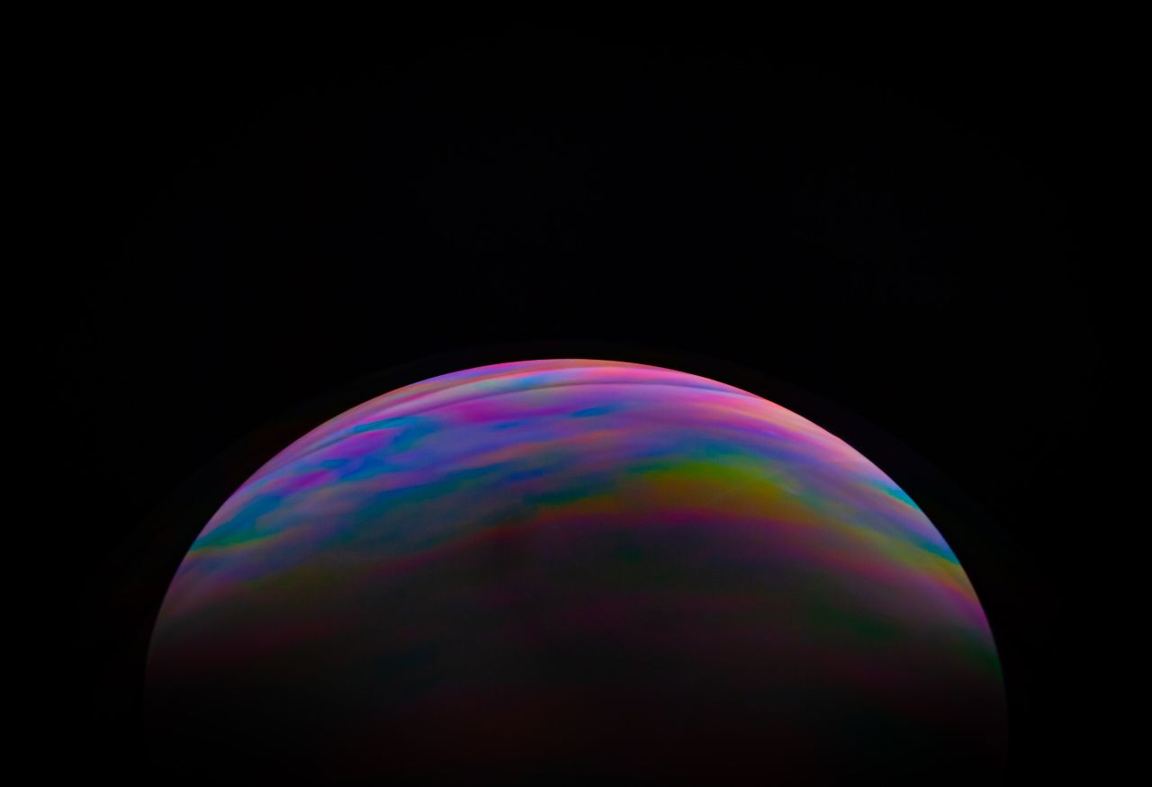 farebna planeta_vesmir