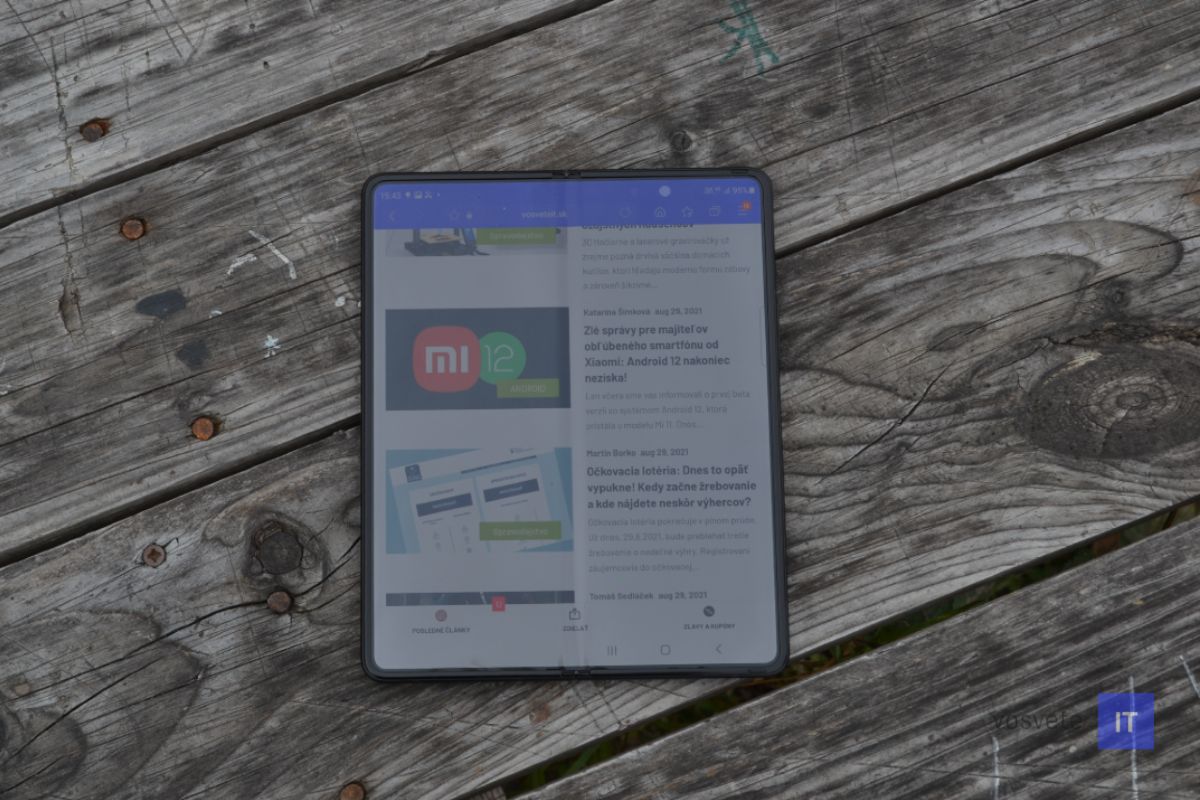 Samsung Galaxy Z Fold 3 5G_displej (1)