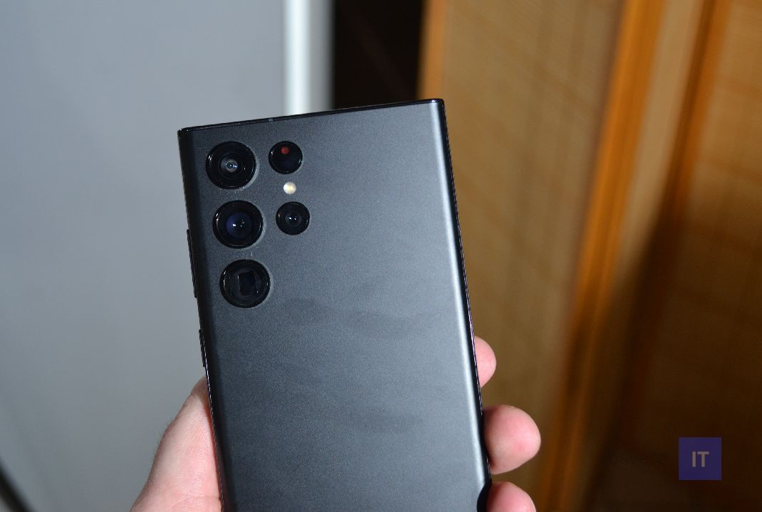 Samsung Galaxy S22 Ultra kamerovy modul_2