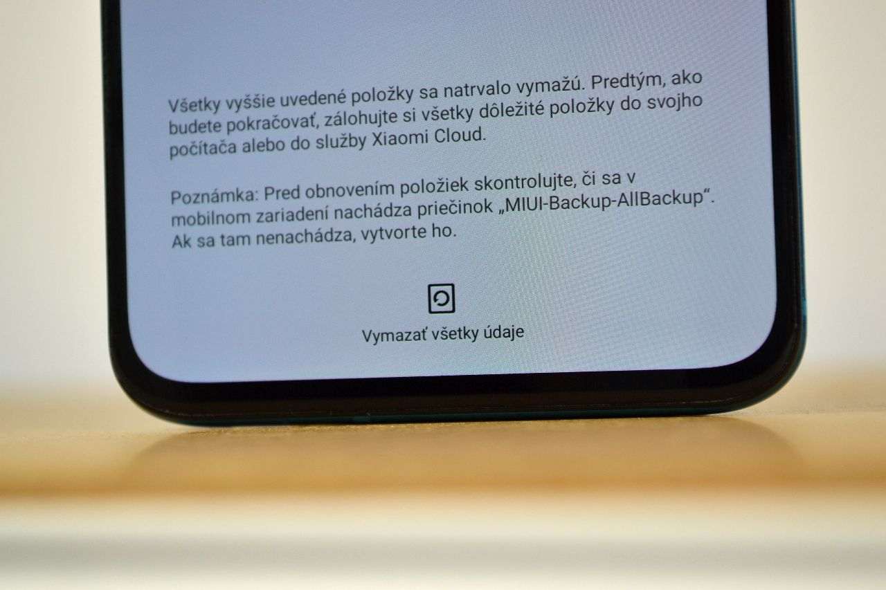 Tovarenske restartovanie smartfonu