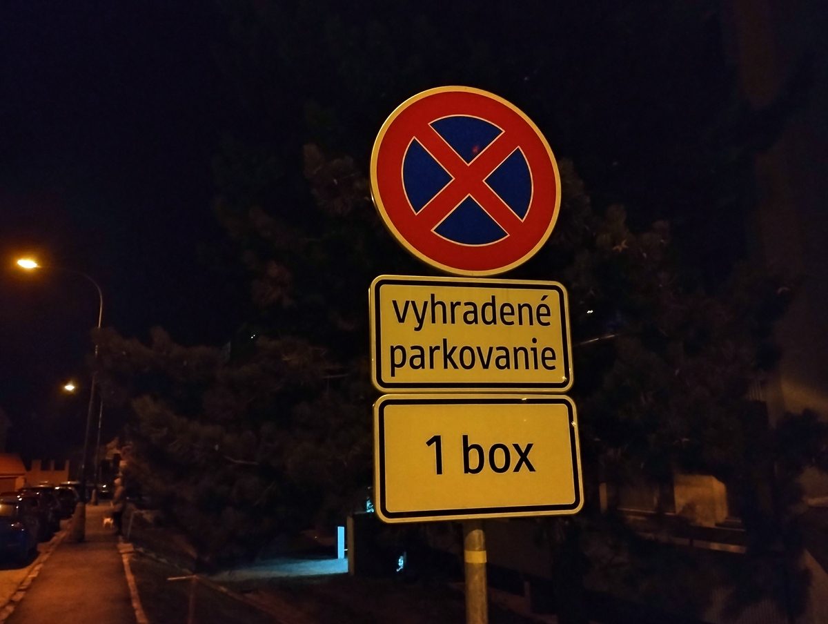 Redmi Note 9_vzorka fotografie_noc_bez nocneho rezimu