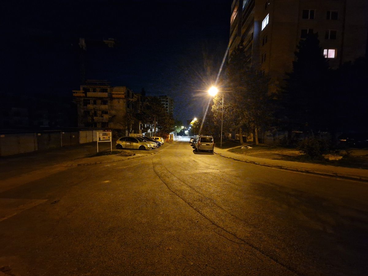 Galaxy S22_nocna_fotografia_bez nocneho rezimu_2