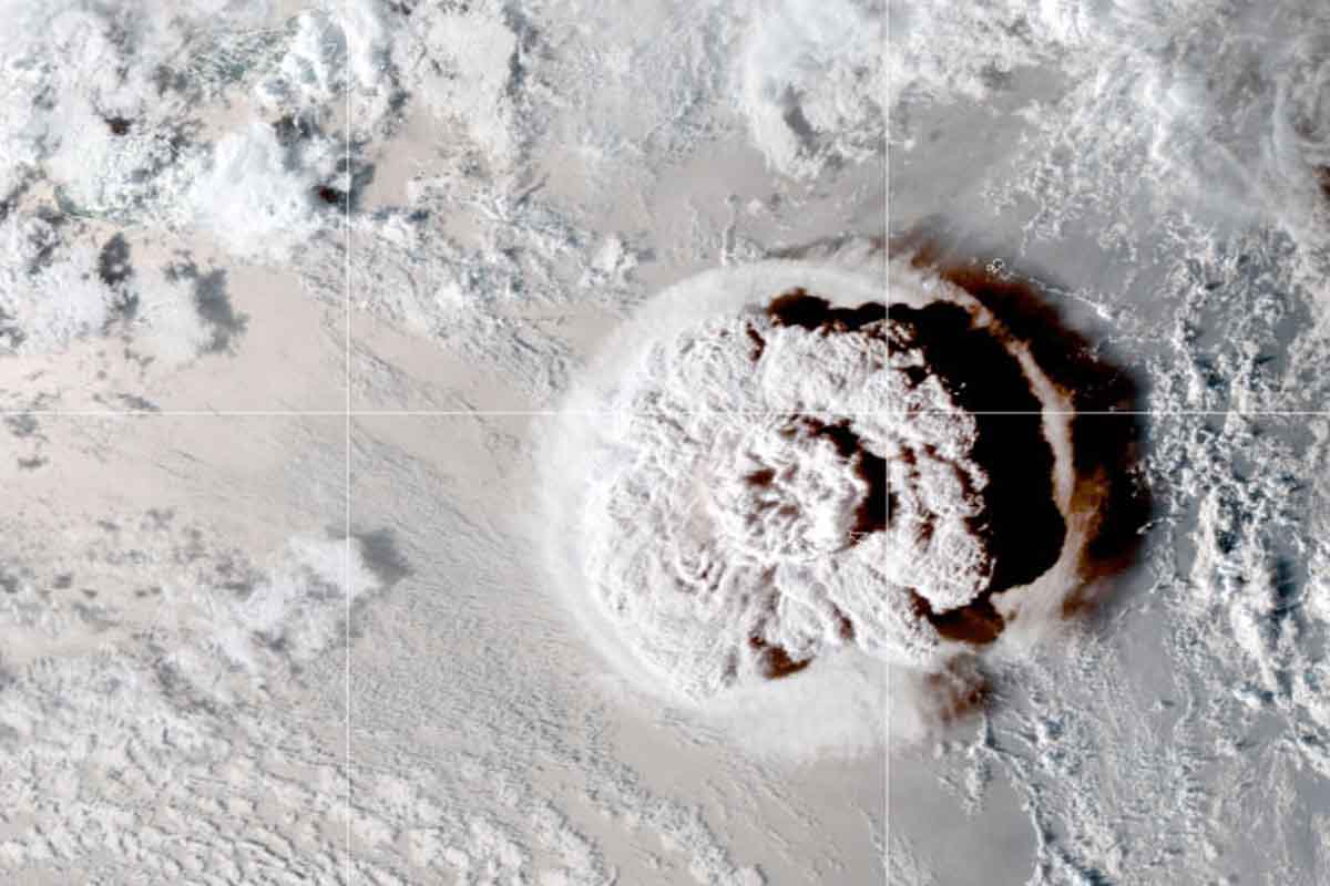 Najväčšia erupcia nášho storočia je Tonga.