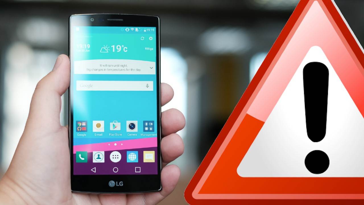 Smartfon pozor