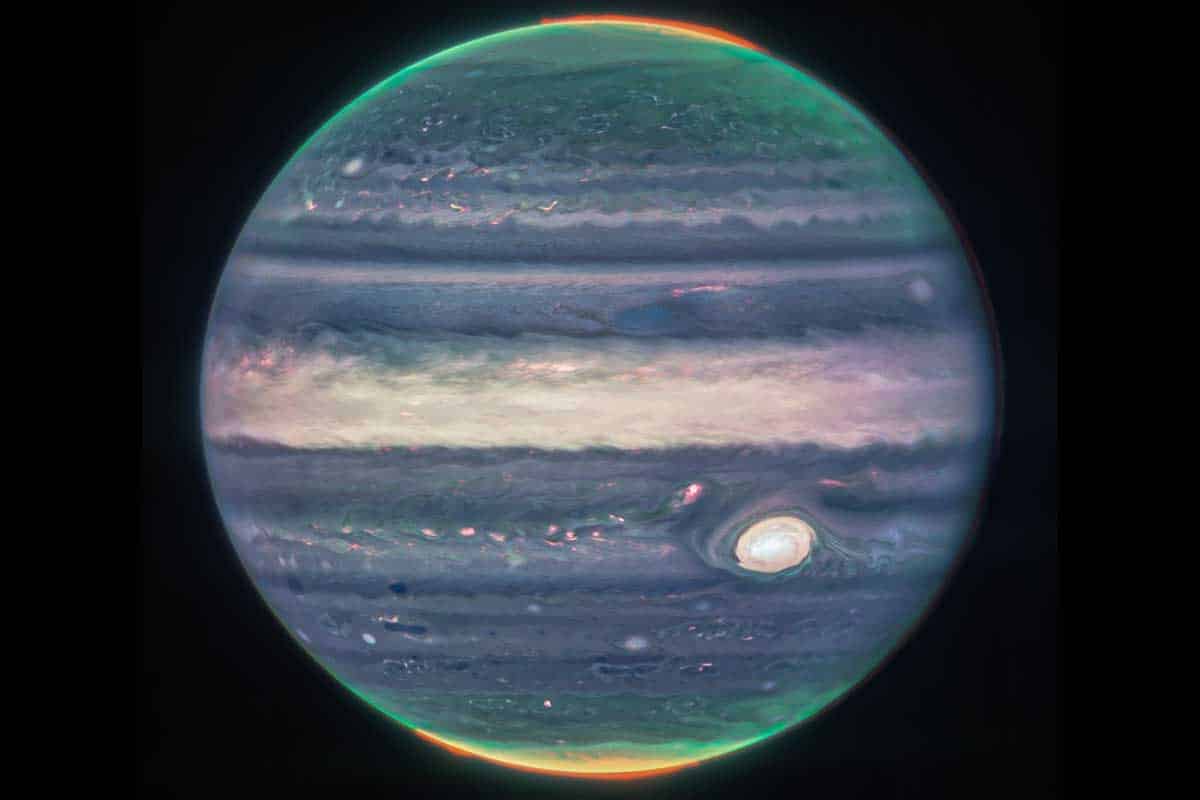 Webbov vesmírny teleskop prináša úchvatný pohľad na polárnu žiaru Jupitera
