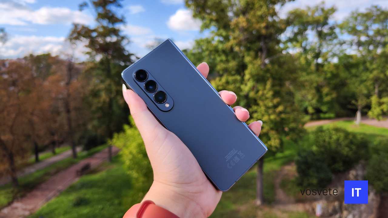 Samsung Galaxy Z Fold 4