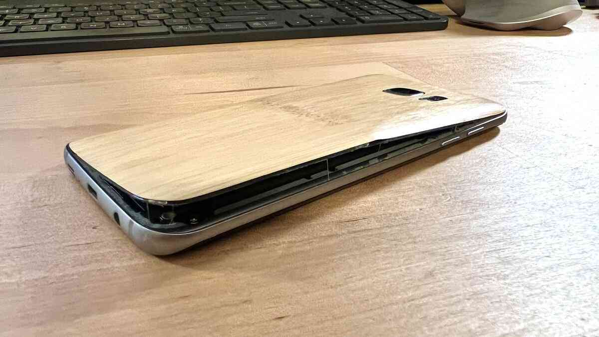 nafuknuta bateria Samsung