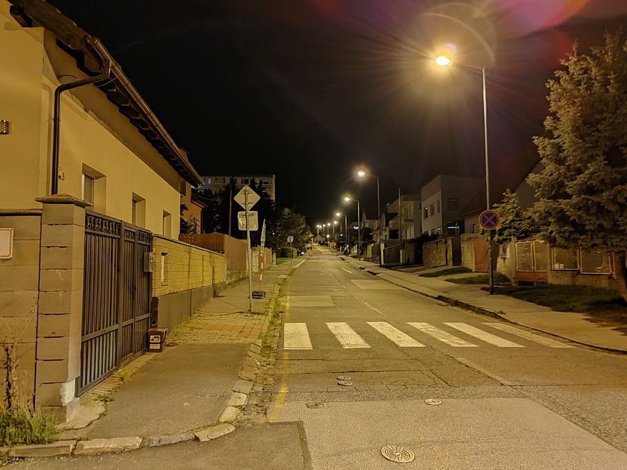 Honor 70 bez priblizenia noc