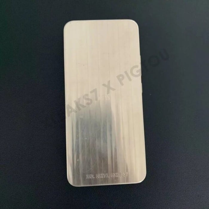 Xiaomi 13 maketa