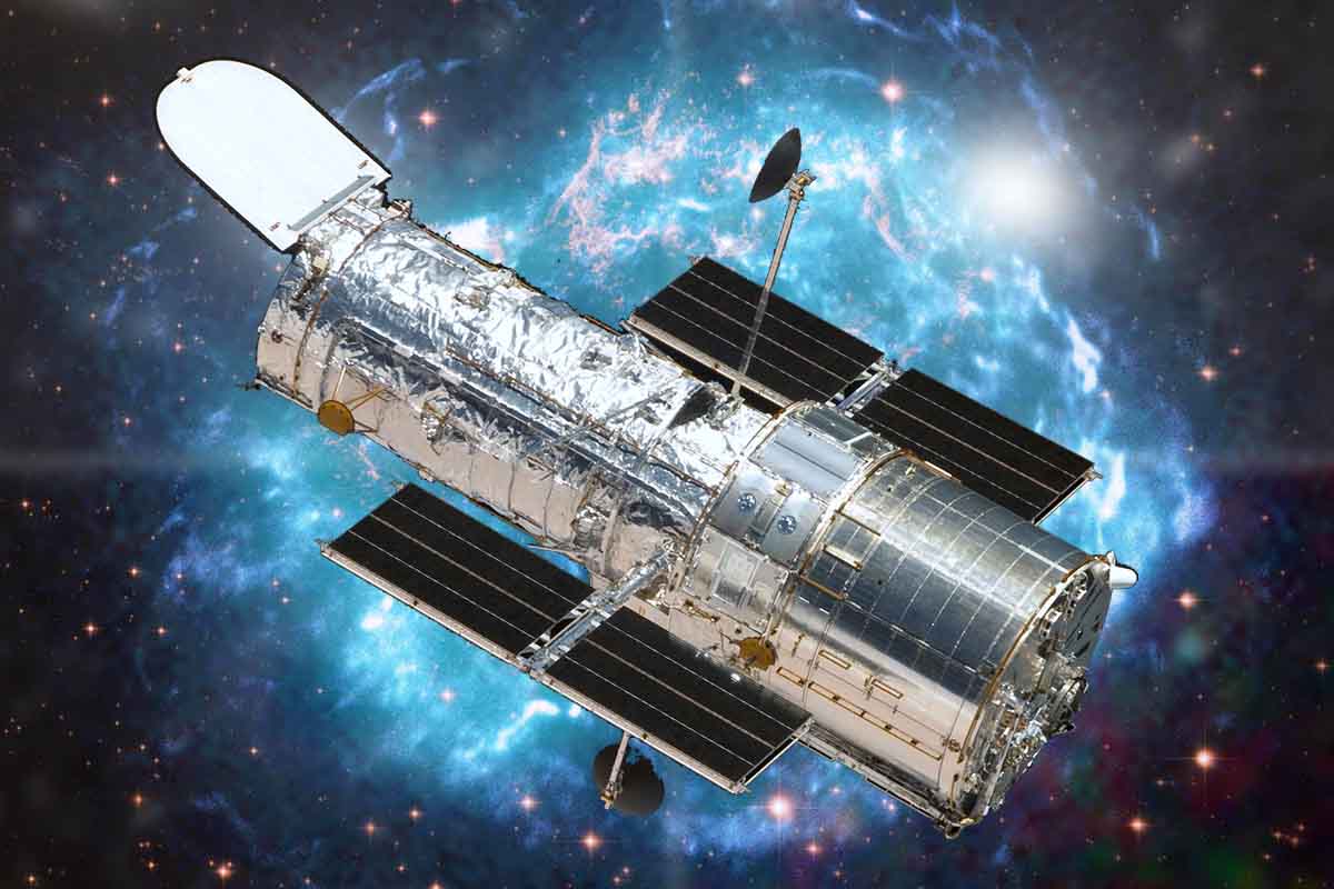 Hubblov vesmírny ďalekohľad zachytil tri kópie rovnakej supernovy