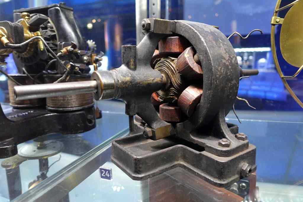 prototyp striedaceho motora