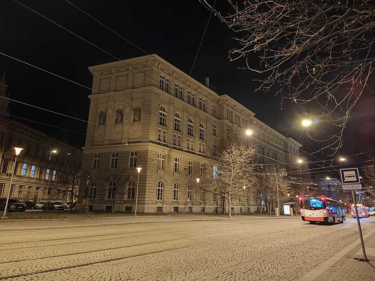Xiaomi 13 Lite snímka test noc