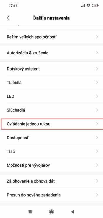 Ako si zapnúť ovládanie jednou rukou? 
