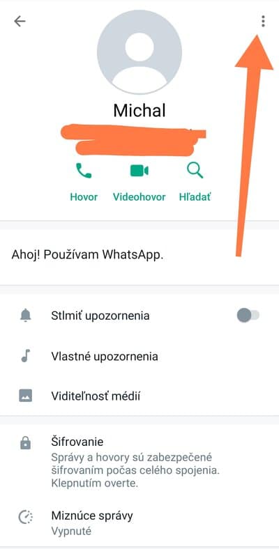 Označenie tri bodky v kontakte WhatsApp