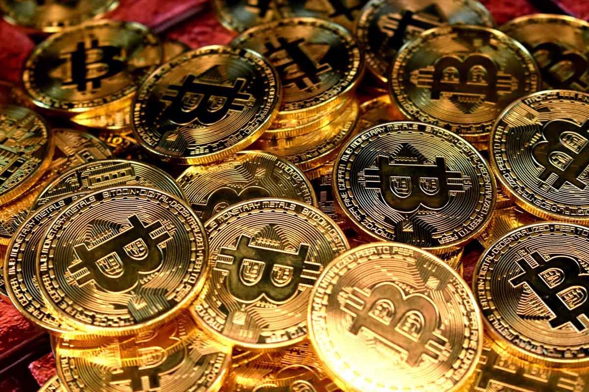 Kryptomeny reagujú na zmeny tradičného trhu s akciami