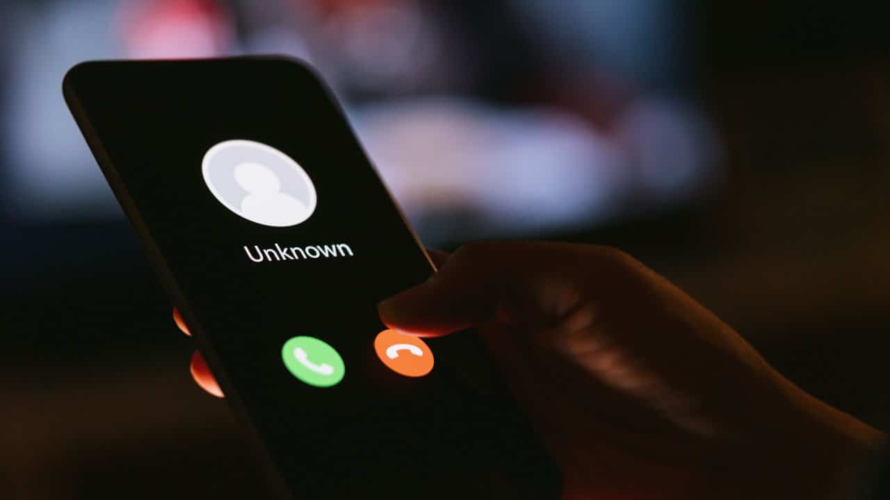 neznamy volajuci hovor podvodny telefonat