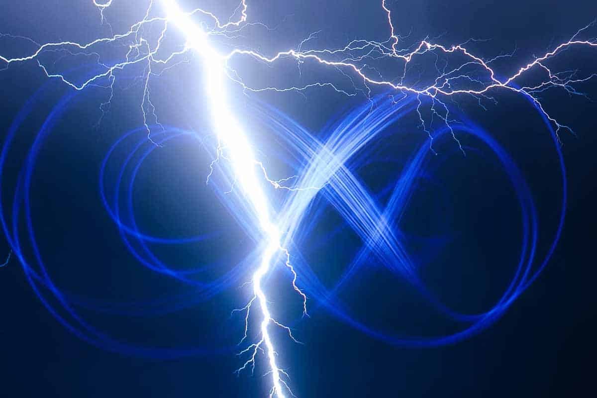 Vedci predstavili zariadenie schopné nepretržite vytvárať čistú elektrinu zo vzduchu