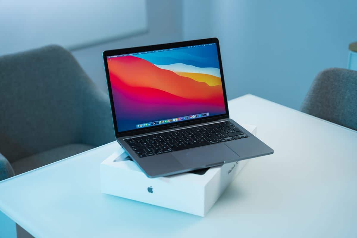 MacBook apple