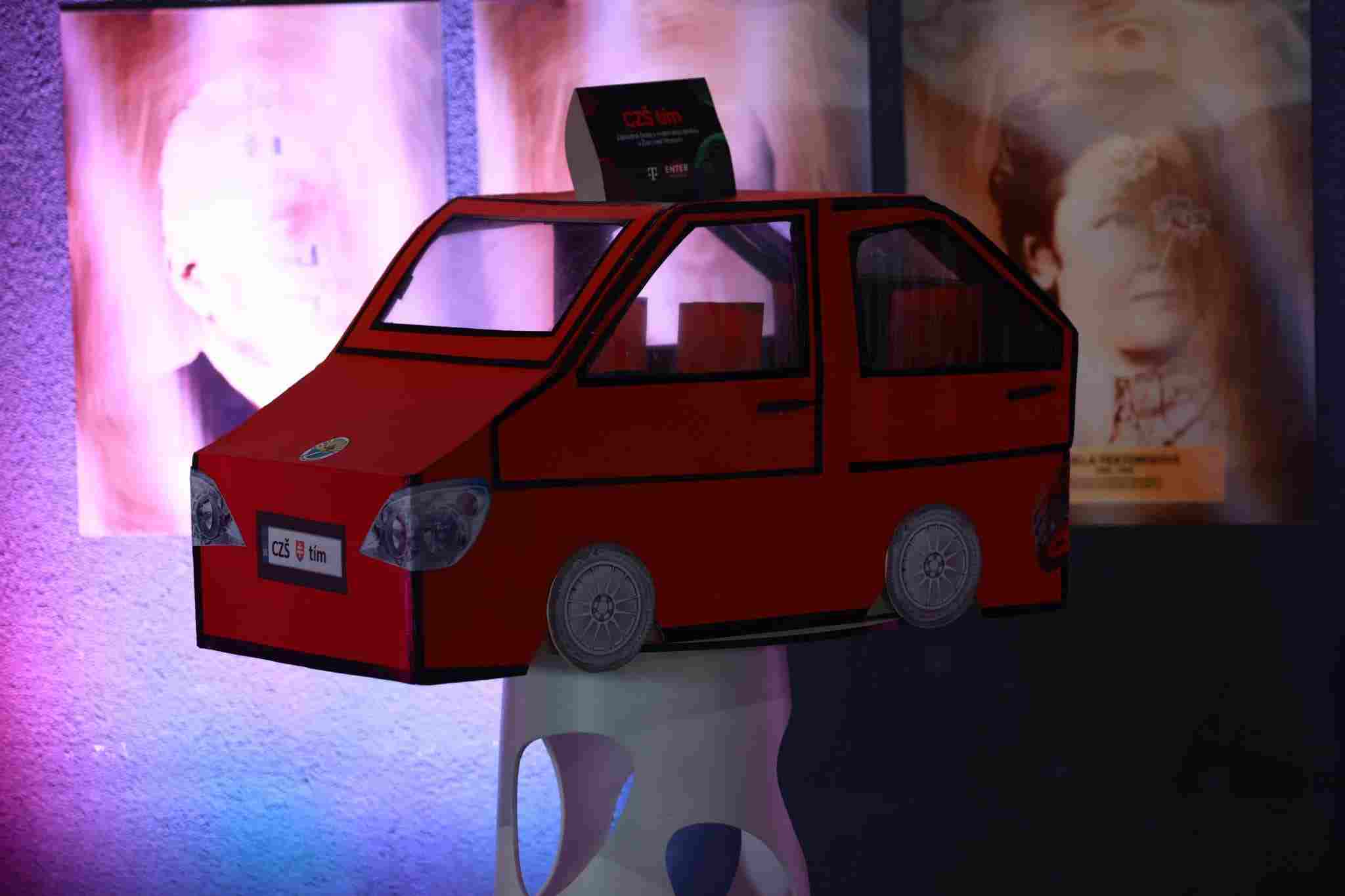 model auta BabyDefender