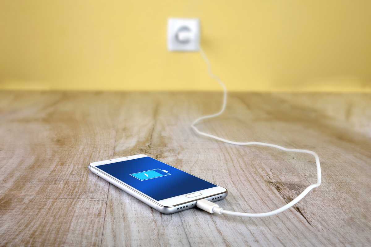 nabijanie smartfonu