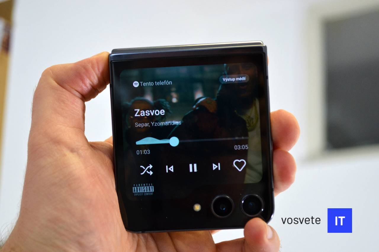 Samsung Galaxy Z Flip 5 vonkajsi displej interakcia s aplikaciami
