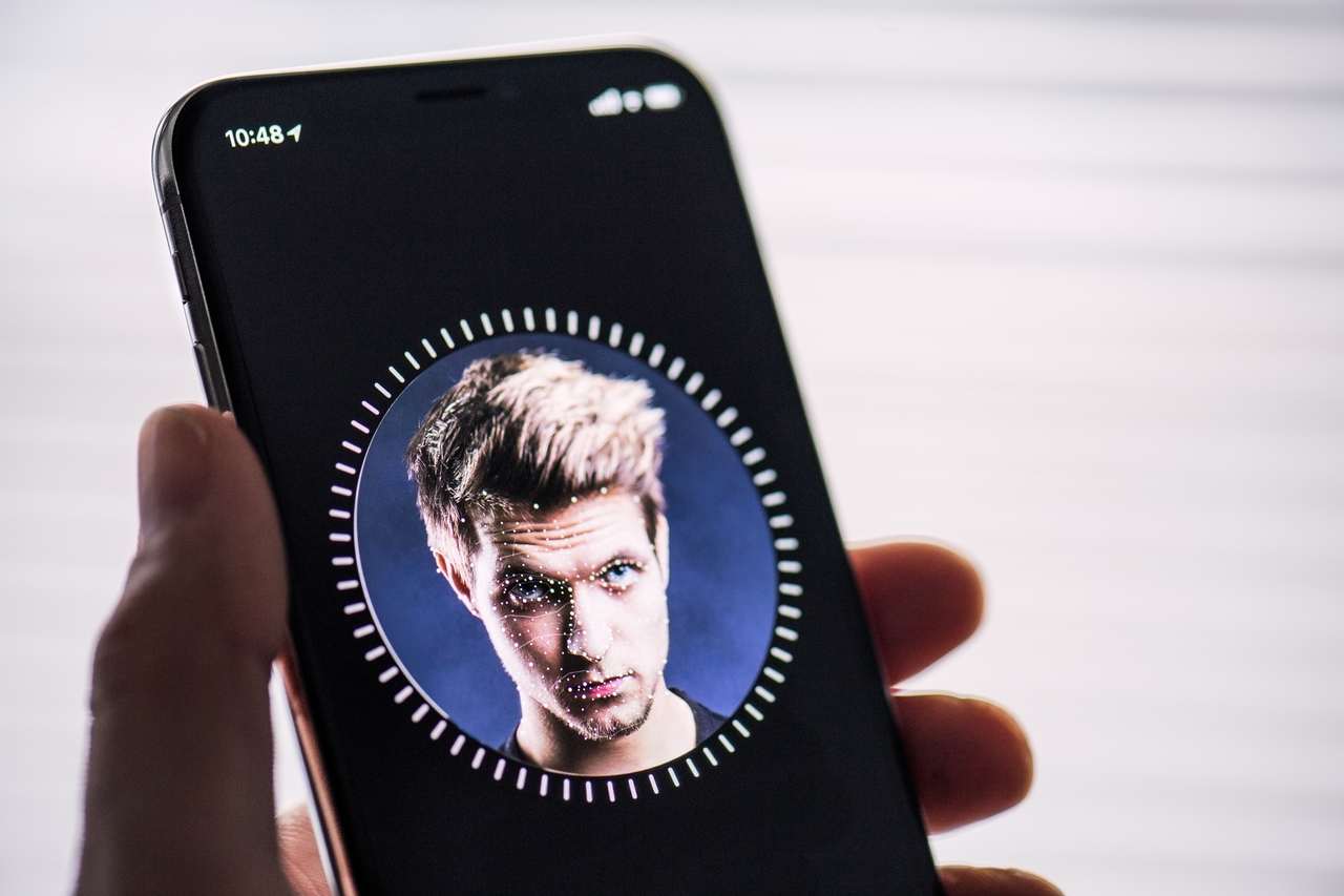 Face ID overenie identity zosnimanie tvare