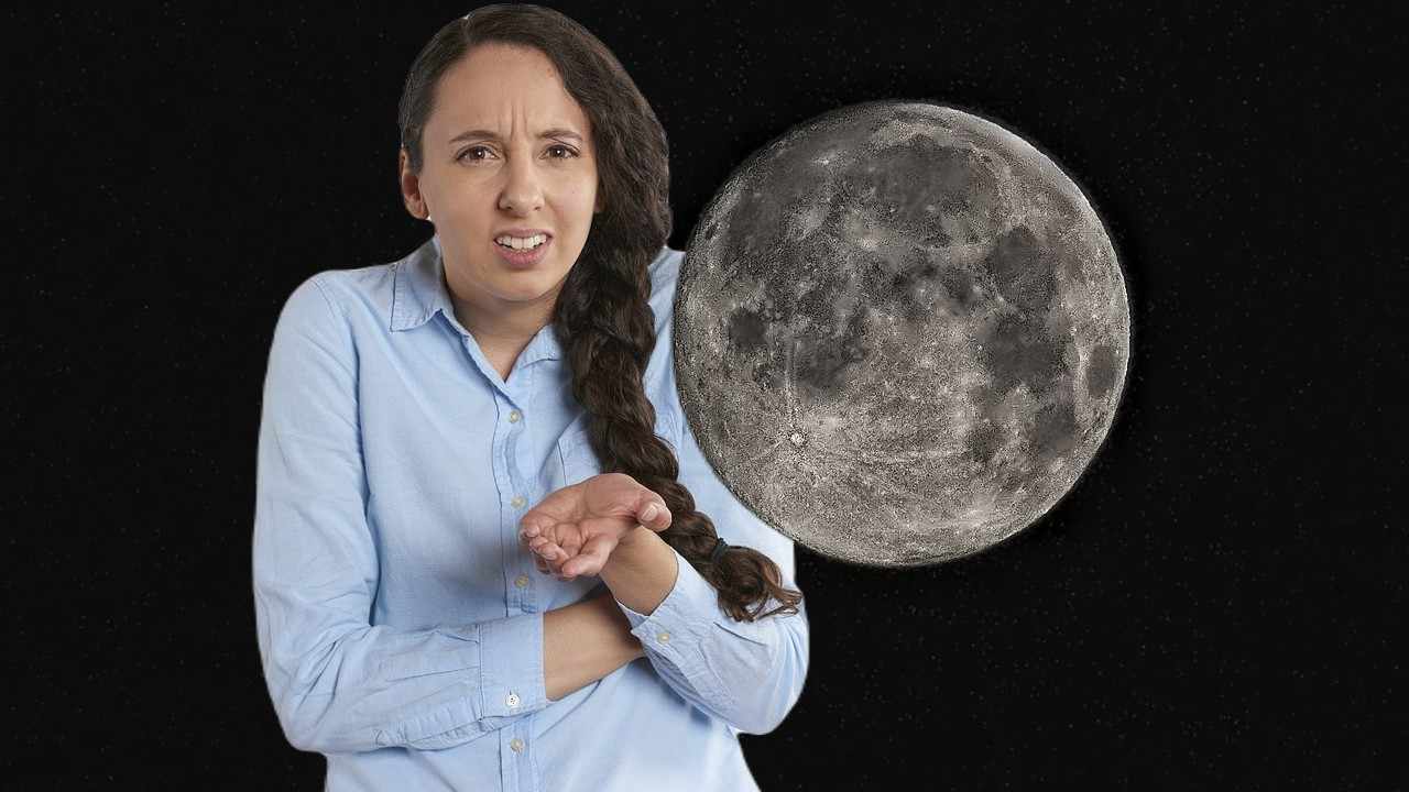 mesiac nie je skala konspiracia_titulka