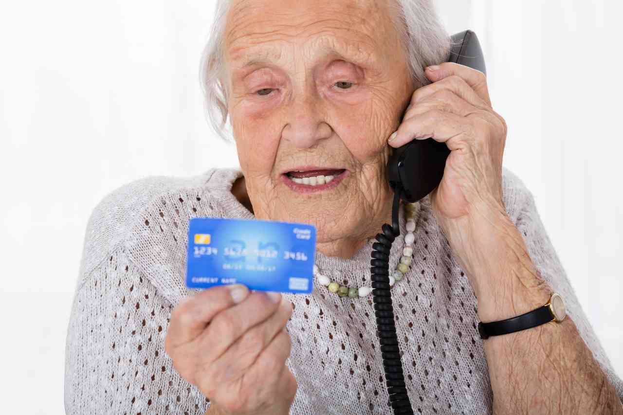 senior podvody scam
