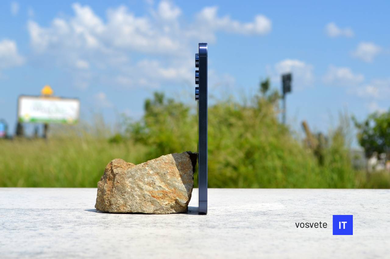 Recenzia Samsung Galaxy A55 5G bocna stena_2