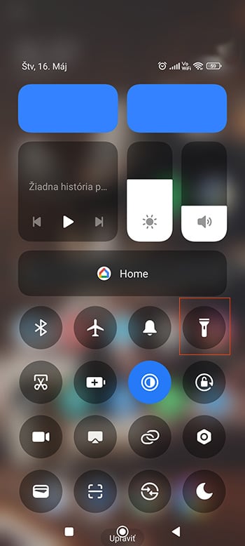 Ako zmeniť jas baterky v smartfóne?