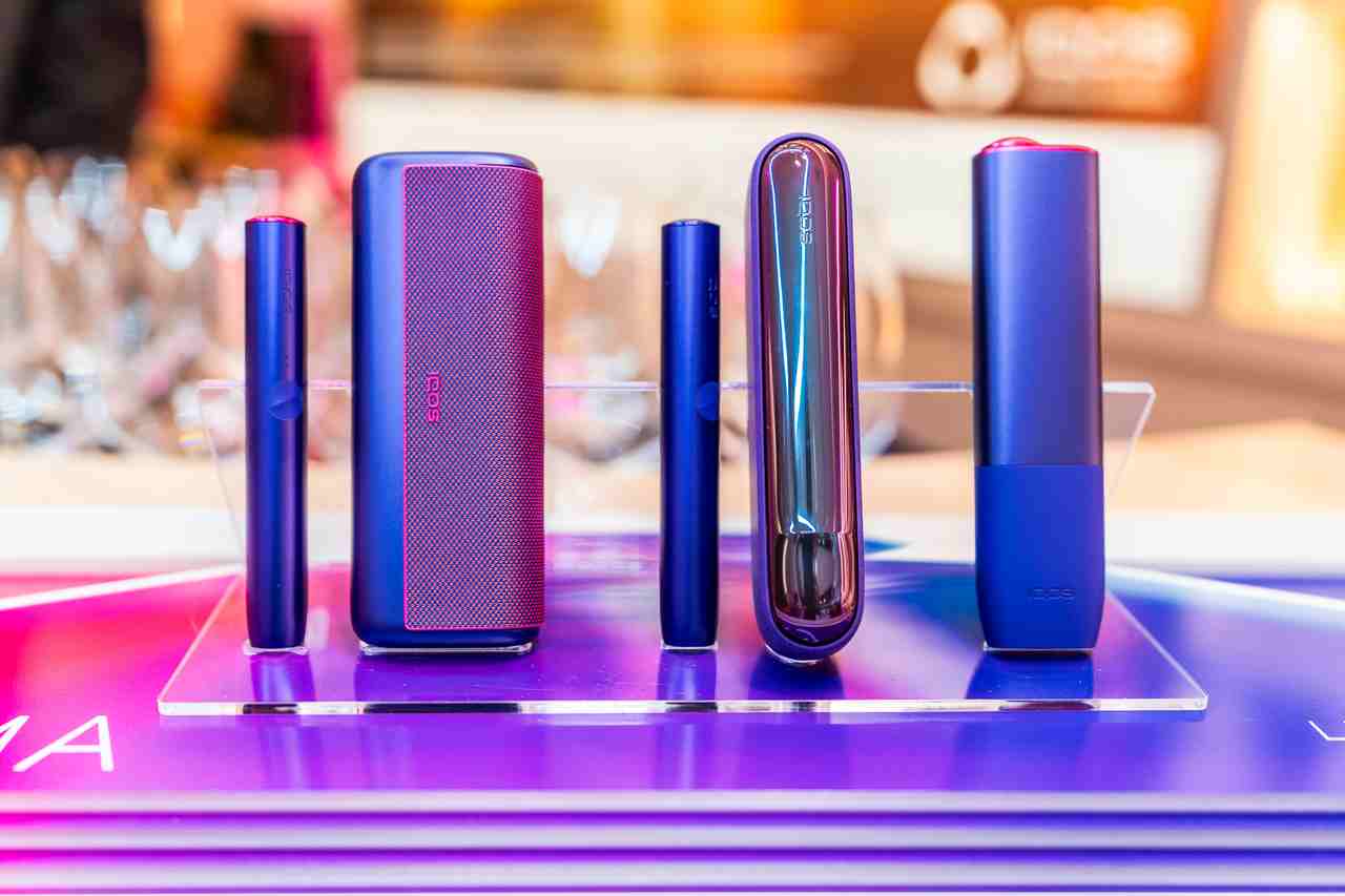 Limitka IQOS ILUMA Neon Purple_1
