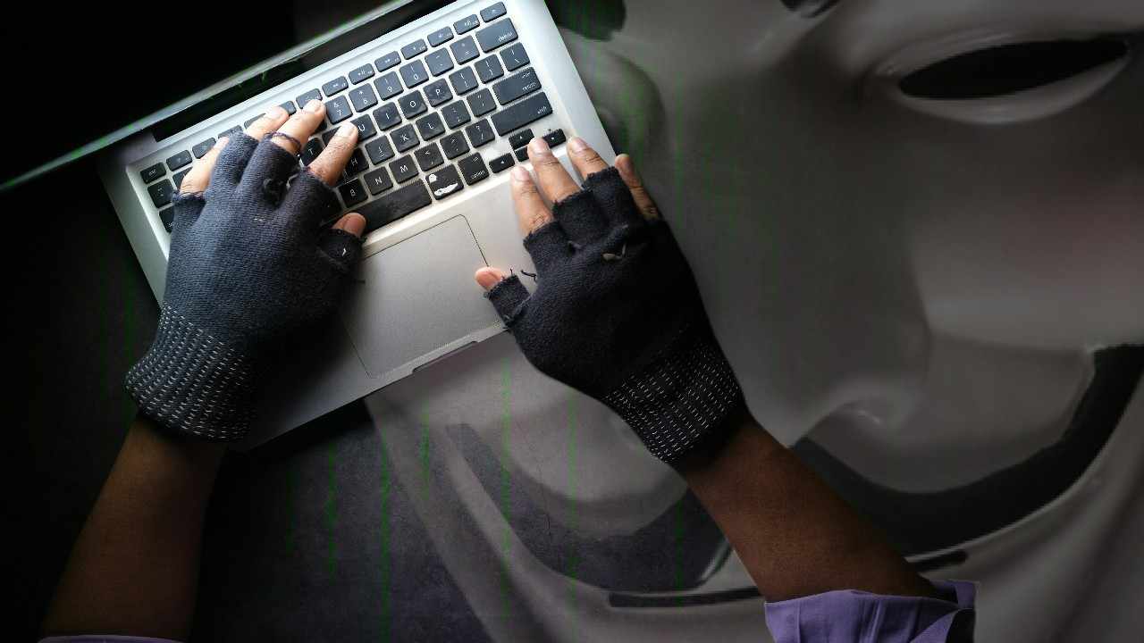 hacker pocitac slabe heslo_titulka